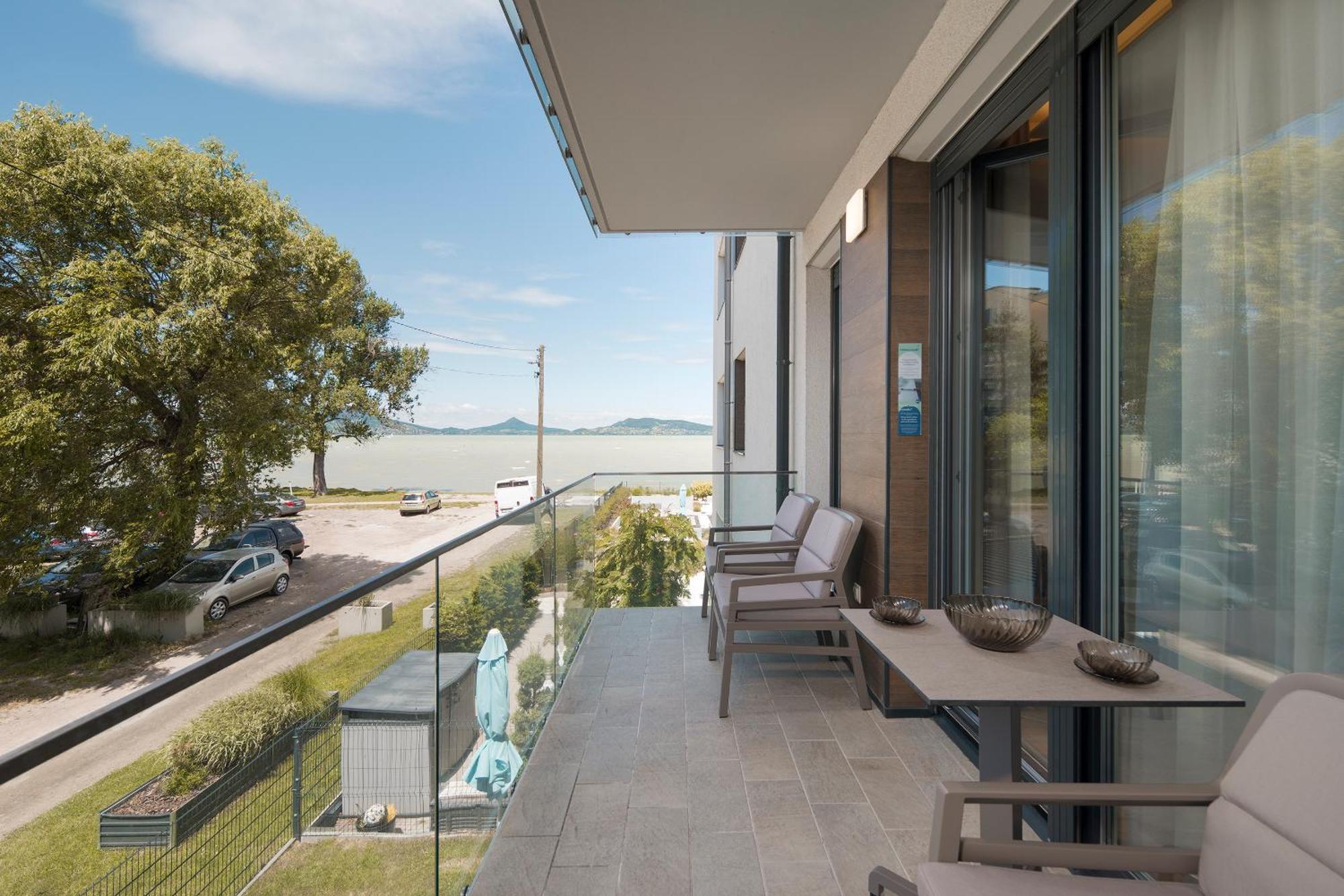 Fonyód Sunset Resort - Lakeside Apartment الغرفة الصورة