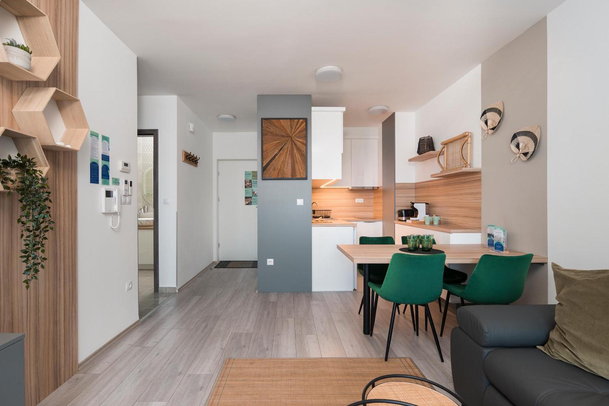 Fonyód Sunset Resort - Lakeside Apartment الغرفة الصورة
