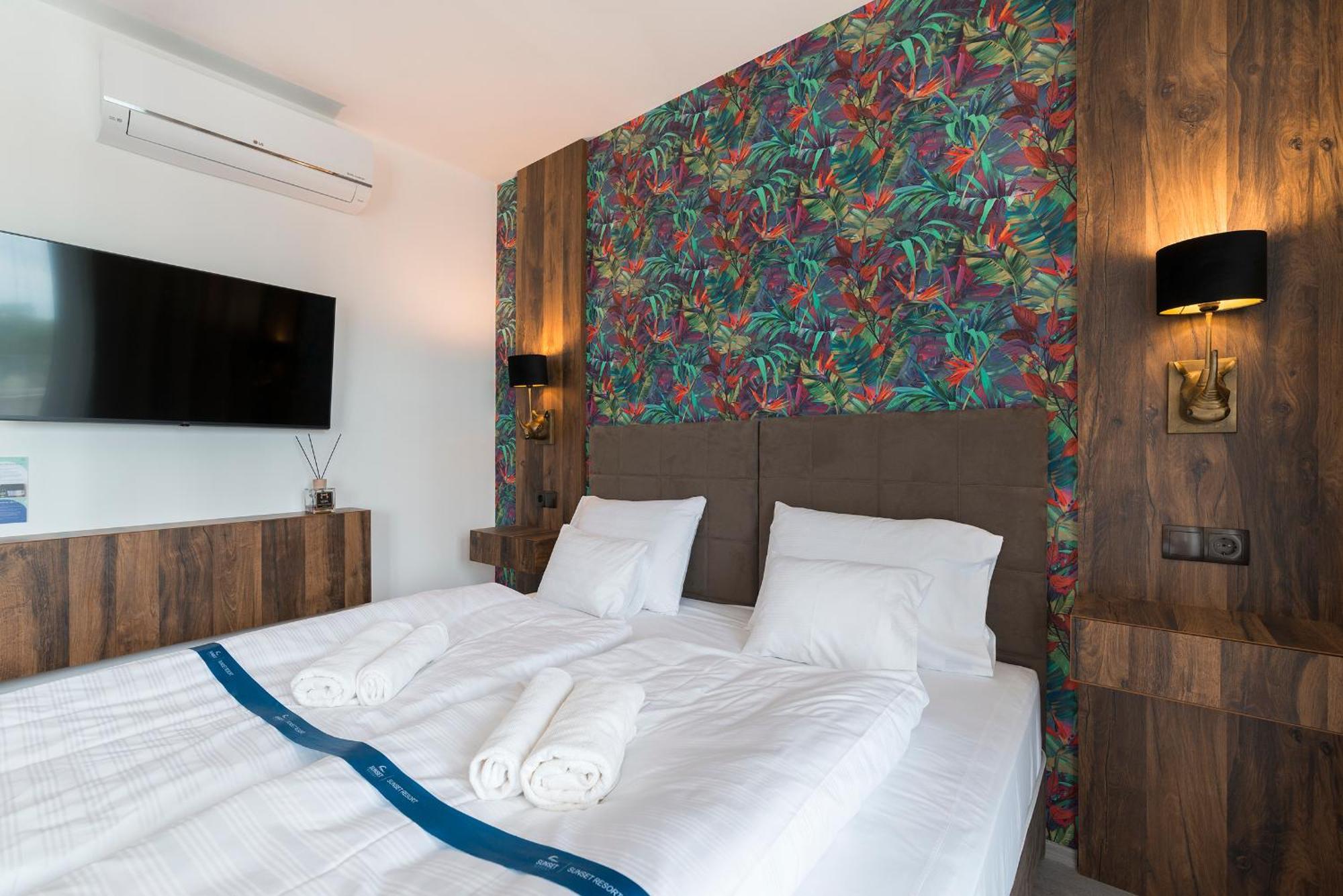 Fonyód Sunset Resort - Lakeside Apartment الغرفة الصورة
