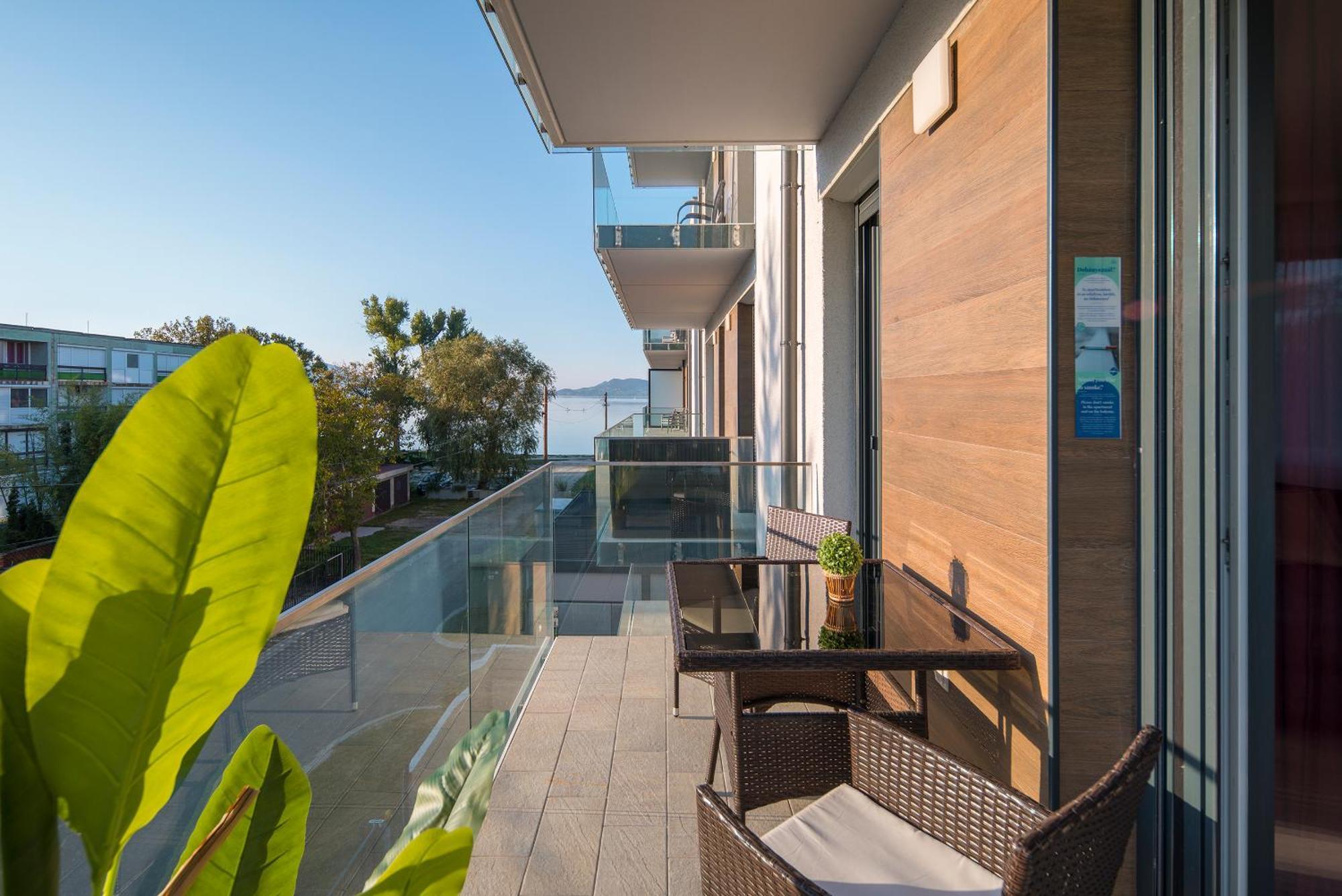 Fonyód Sunset Resort - Lakeside Apartment الغرفة الصورة